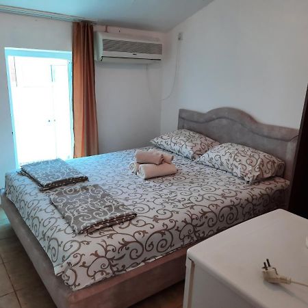 Apartmani Pulic Улцинь Экстерьер фото
