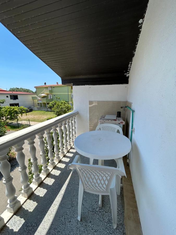 Apartmani Pulic Улцинь Экстерьер фото